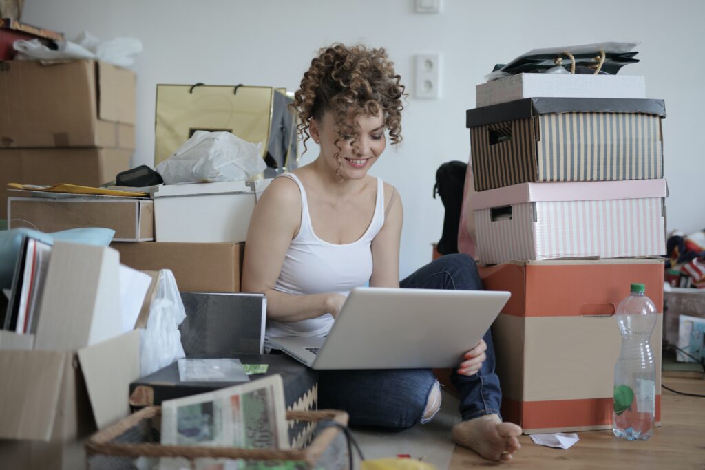 WHAT TO UNPACK FIRST IN YOUR NEW HOME